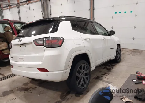 2024 Jeep Compass Limited 4X4 из США, поврежденный, VIN 3C4NJDCN4RT152767